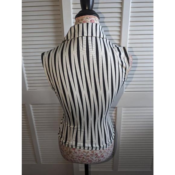 Alberto Malaki sleeveless top - Picture 3 of 6